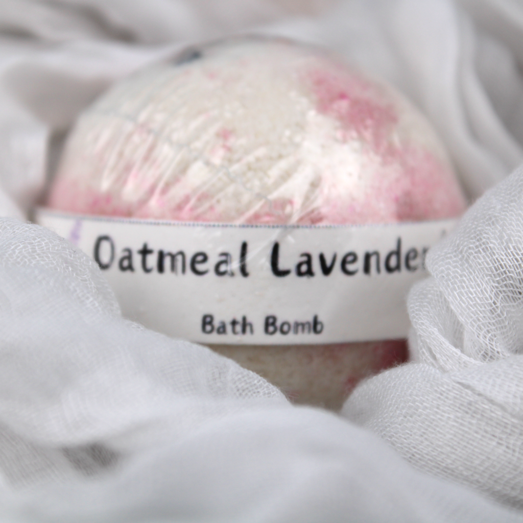 Oatmeal Lavender - Bath Bomb