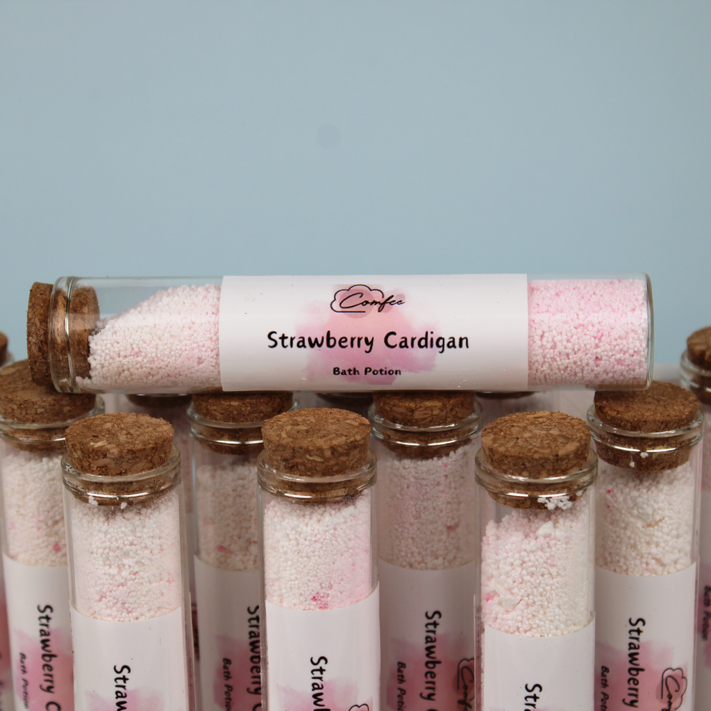 Strawberry Cardigan - Bath Potion